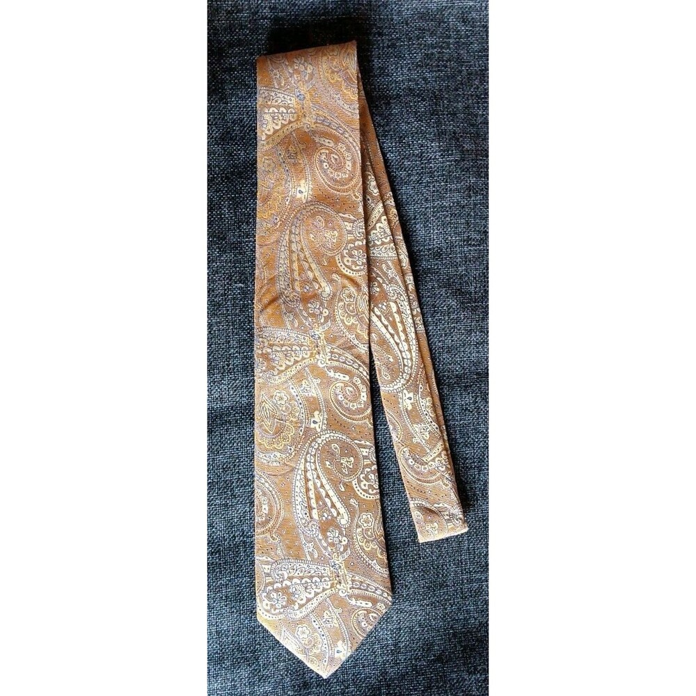 Tie 70s 80s 90s Y2K New Vintage Kirkland Signature Gold Paisley 3.5 Wide 61 Long
